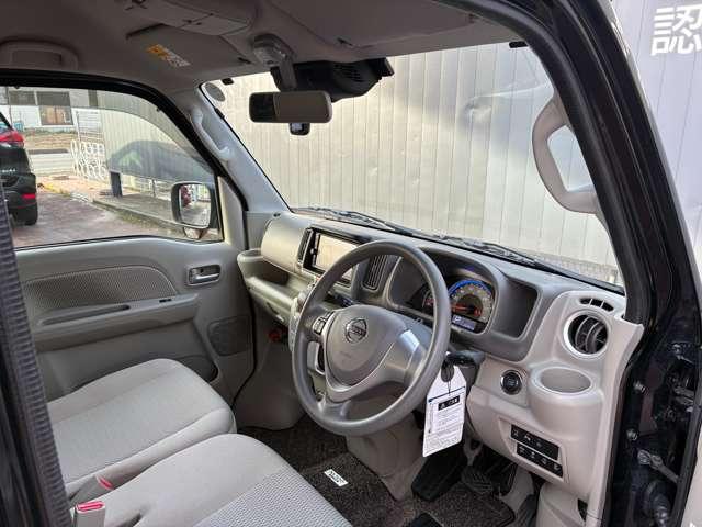 �t�����g�K���X���傫���̂ŁA�L�����E�łƂĂ��^�]���₷�����Ԃł��i���f�ցf���j