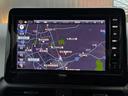 ディーラー純正ナビゲーション付き、行きたい所に案内してくれます。楽しいドライブのお手伝い(*´∇`)ノ