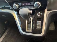 ���եȥ�С�����ư�ѡ����󥰥֥졼���������ȥ֥졼���ۡ���ɤˤʤ�ޤ��������ȥ֥졼���ۡ���ɵ�ǽ�ϡ������Ԥ��ʤɤ������˥֥졼���Ϥ��ݻ����뵡ǽ�Ǥ��� 3