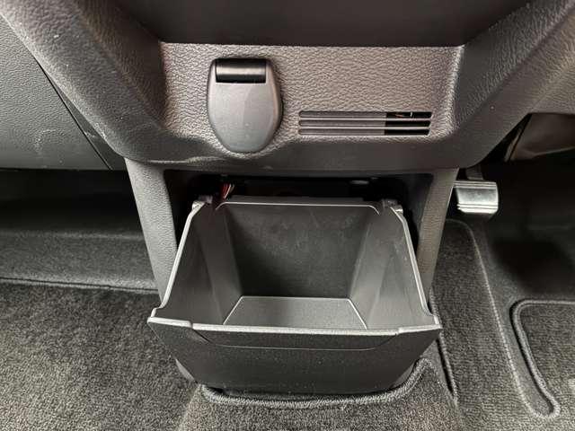 デイズ ６６０　Ｘ　４ＷＤ　９インチナビ　バックカメラ　ＵＳＢソケット（20枚目）