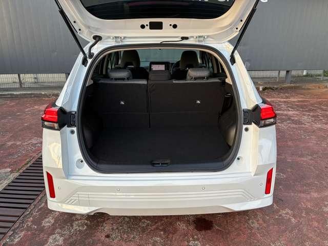 ノート １．２Ｓ　ＦＯＵＲ　４ＷＤ　５名　寒冷地仕様　９インチナビ　シートヒーター付（9枚目）