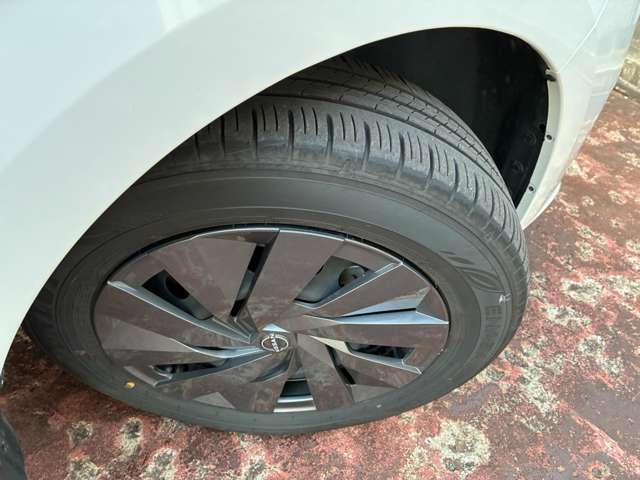 ノート １．２Ｓ　ＦＯＵＲ　４ＷＤ　５名　寒冷地仕様　９インチナビ　シートヒーター付（10枚目）