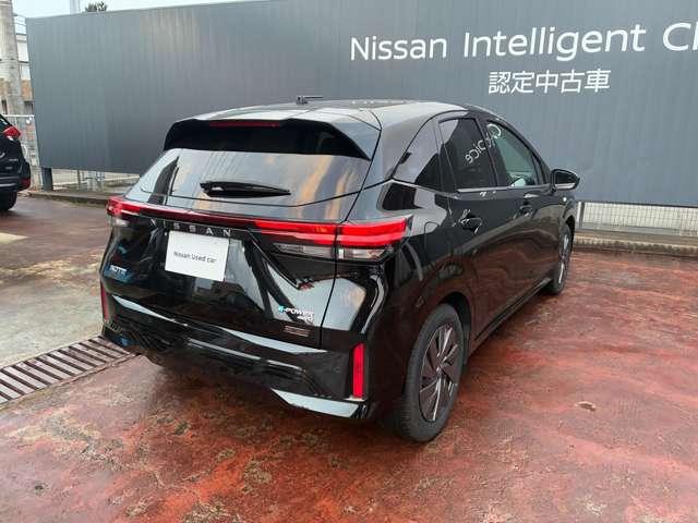 ノート １．２Ｓ　ＦＯＵＲ　４ＷＤ　５名　寒冷地仕様　９インチナビ　シートヒーター付（8枚目）