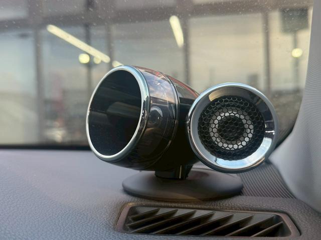 ＲＡＶ４ Ｇ　“Ｚ　ｐａｃｋａｇｅ”　純正８インチナビ　サンルーフ　デジタルインナーミラー　ＴＲＤエアロ　ワイアレス充電　パワーバックドア　ステアリングヒーター　オートハイビーム　シートヒーター　パワーシート　ルーフレール　フルセグＴＶ（18枚目）