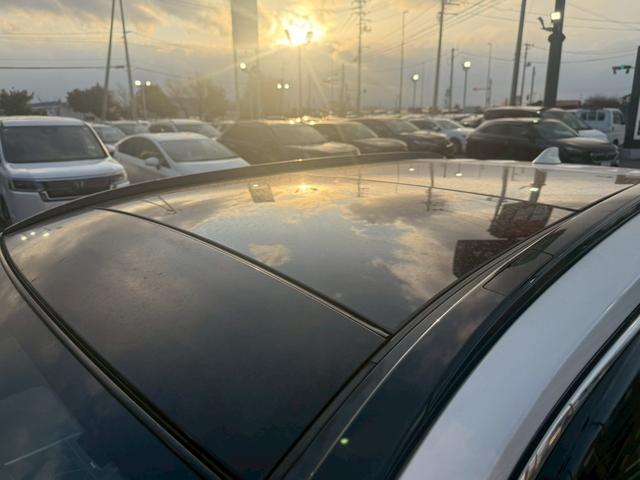 ＲＡＶ４ Ｇ　“Ｚ　ｐａｃｋａｇｅ”　純正８インチナビ　サンルーフ　デジタルインナーミラー　ＴＲＤエアロ　ワイアレス充電　パワーバックドア　ステアリングヒーター　オートハイビーム　シートヒーター　パワーシート　ルーフレール　フルセグＴＶ（37枚目）