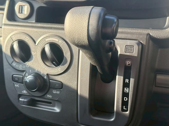 アルト Ｌ　４ＷＤ　７インチ純正ディスプレイオーディオ　Ｂｌｕｅｔｏｏｔｈ　ＵＳＢ　バックカメラ　衝突軽減ブレーキ　アイドリングストップ　コーナーセンサー　シートヒーター　純正１４インチスチールホイール（10枚目）