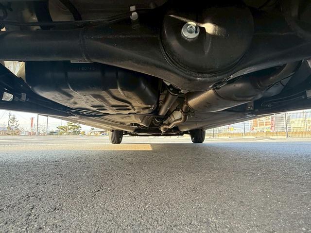 アルト Ｌ　４ＷＤ　７インチ純正ディスプレイオーディオ　Ｂｌｕｅｔｏｏｔｈ　ＵＳＢ　バックカメラ　衝突軽減ブレーキ　アイドリングストップ　コーナーセンサー　シートヒーター　純正１４インチスチールホイール（25枚目）