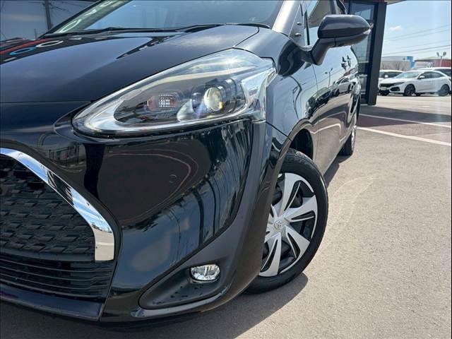 シエンタ G クエロ 純正7インチナビ フルセグTV パノラマミックビューモニター ハーフレザーシート 両側電動スライドドア Bluetooth ETC LEDヘッドライト 純正ホイールキャップ フォグランプ 3列シート(32枚目)