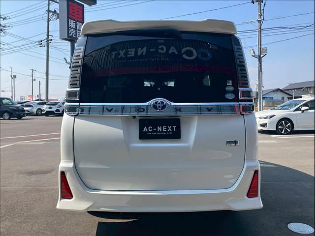 ヴォクシー ハイブリッドZS 1オーナー 純正9インチナビゲーション 衝突軽減ブレーキ 障害物センサー クルーズコントロール シートヒーター バックモニター フリップダウンモニター ETC LEDヘッドライト Bluetooth(6枚目)