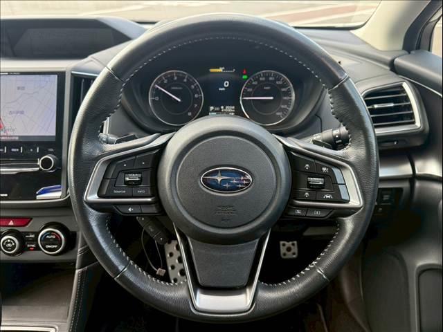 �y�`�b�b�z��葬�x�ł̏��q�͂������A�O���̎ԗ��Ƃ̋��������ɕۂ��Ȃ��玩���ŉ��������s���܂��B�������H���s���ɂ͑�ϊ������@�\�ł��B