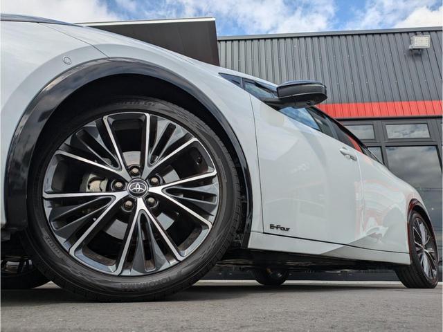 プリウス Ｚ　４ＷＤ　ワンオーナー　純正１２．３インチＤＰオーディオ　ナビ機能　パノラミックビューモニター　パーキングアシスト　メモリー付きパワーシート　ステアリングヒーター　シートベンチレーション　ワイヤレス充電（7枚目）