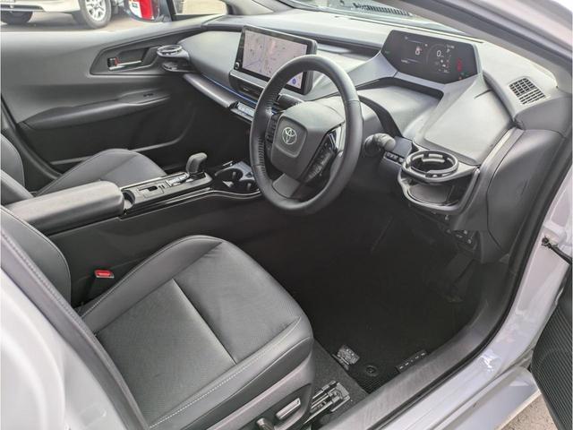プリウス Ｚ　４ＷＤ　ワンオーナー　純正１２．３インチＤＰオーディオ　ナビ機能　パノラミックビューモニター　パーキングアシスト　メモリー付きパワーシート　ステアリングヒーター　シートベンチレーション　ワイヤレス充電（35枚目）