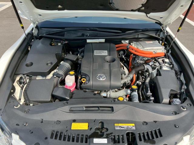 クラウンハイブリッド アスリートＳ　ワンオーナー　本革シート　シートベンチレーション　シートヒーター　電動シート　クリアランスソナー　純正スパッタリング１８インチアルミ　純正ナビ　ＴＶ　ＢＴ　Ｂカメラ　クルコン　ＨＩＤライト　電動チルト（30枚目）