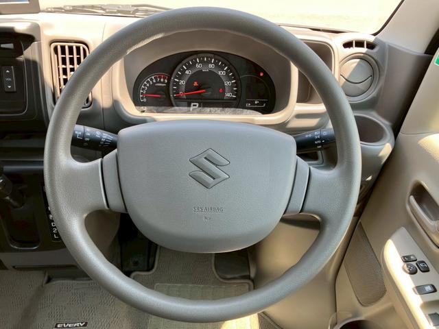 エブリイ ＰＣリミテッド　４ＷＤ　１オーナー　衝突軽減ブレーキ　ふらつき警報機能　オートライト　ハイビームアシスト　ヘッドライトレベライザー　障害物センサー　ポータブルナビ　ーディオ　電動格納ミラー　１２インチＡＷ　横滑り防止（7枚目）