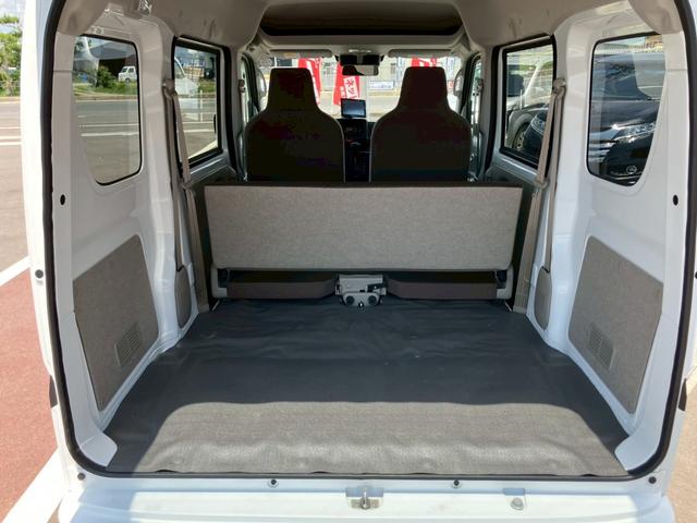 エブリイ ＰＣリミテッド　４ＷＤ　１オーナー　衝突軽減ブレーキ　ふらつき警報機能　オートライト　ハイビームアシスト　ヘッドライトレベライザー　障害物センサー　ポータブルナビ　ーディオ　電動格納ミラー　１２インチＡＷ　横滑り防止（23枚目）