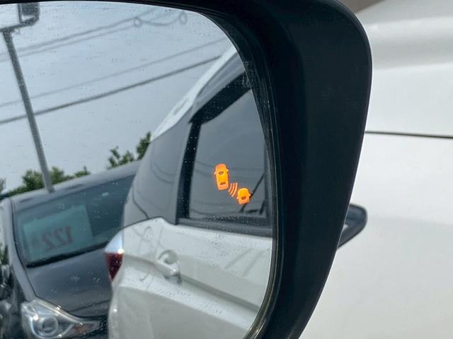 セレナ ハイウェイスターＶ　純正１０インチナビ　フリップダウンモニター　フルセグ　Ｂｌｕｅｔｏｏｔｈ　アラウンドビューモニター　アダプティブクルーズコントロール　衝突軽減ブレーキ　レーンキープ　障害物センサー　両側電動スライド（22枚目）