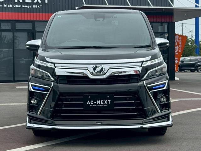 ヴォクシー ＺＳ　煌ＩＩ　４ＷＤ　モデリスタエアロ　１０インチナビ　１０．２インチフリップダウンモニター　ＴＶ　ＢＴ　バックモニター　両側電動スライドドア　クルーズコントロール　ＬＥＤライト　オートハイビーム　ドラレコ　ＥＴＣ（4枚目）