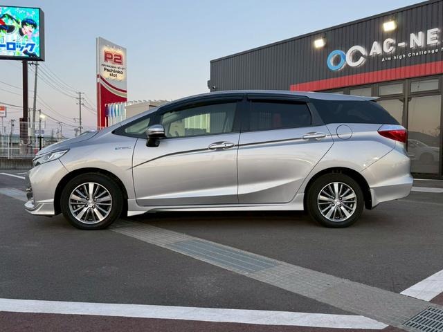 シャトル ハイブリッドＸ　ホンダセンシング　純正７インチナビ　フルセグ　バックカメラ　Ｂｌｕｅｔｏｏｔｈ　純正エアロ　衝突軽減ブレーキ　レーンキープアシスト　クルーズコントロール　ＥＴＣ　ハーフレザーシート　シートヒーター　パドルシフト（5枚目）