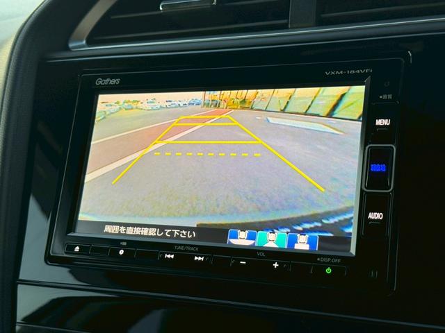 シャトル ハイブリッドＸ　ホンダセンシング　純正７インチナビ　フルセグ　バックカメラ　Ｂｌｕｅｔｏｏｔｈ　純正エアロ　衝突軽減ブレーキ　レーンキープアシスト　クルーズコントロール　ＥＴＣ　ハーフレザーシート　シートヒーター　パドルシフト（12枚目）