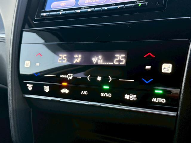 シャトル ハイブリッドＸ　ホンダセンシング　純正７インチナビ　フルセグ　バックカメラ　Ｂｌｕｅｔｏｏｔｈ　純正エアロ　衝突軽減ブレーキ　レーンキープアシスト　クルーズコントロール　ＥＴＣ　ハーフレザーシート　シートヒーター　パドルシフト（15枚目）