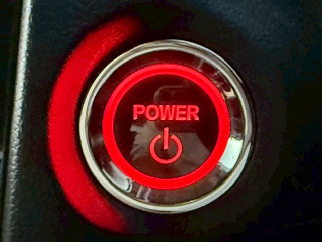 シャトル ハイブリッドＸ　ホンダセンシング　純正７インチナビ　フルセグ　バックカメラ　Ｂｌｕｅｔｏｏｔｈ　純正エアロ　衝突軽減ブレーキ　レーンキープアシスト　クルーズコントロール　ＥＴＣ　ハーフレザーシート　シートヒーター　パドルシフト（17枚目）