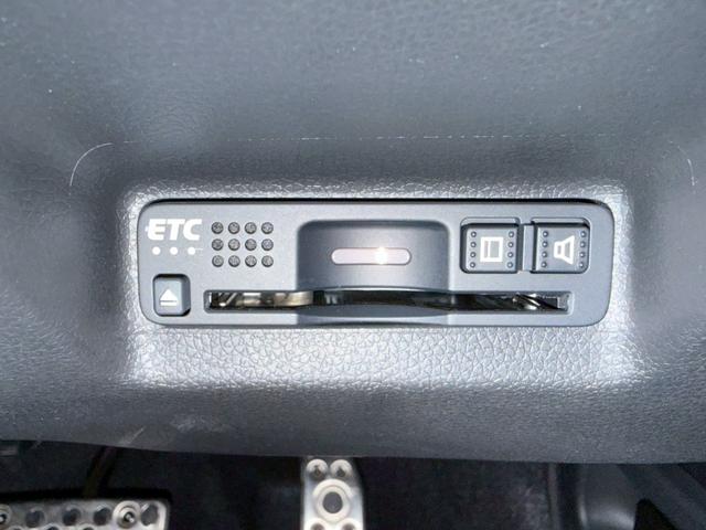 シャトル ハイブリッドＸ　ホンダセンシング　純正７インチナビ　フルセグ　バックカメラ　Ｂｌｕｅｔｏｏｔｈ　純正エアロ　衝突軽減ブレーキ　レーンキープアシスト　クルーズコントロール　ＥＴＣ　ハーフレザーシート　シートヒーター　パドルシフト（18枚目）