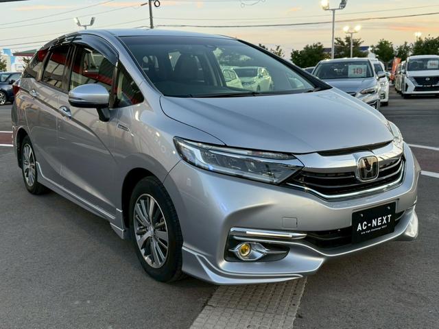 シャトル ハイブリッドＸ　ホンダセンシング　純正７インチナビ　フルセグ　バックカメラ　Ｂｌｕｅｔｏｏｔｈ　純正エアロ　衝突軽減ブレーキ　レーンキープアシスト　クルーズコントロール　ＥＴＣ　ハーフレザーシート　シートヒーター　パドルシフト（19枚目）