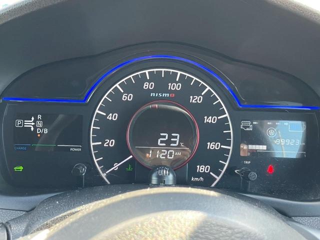 ノート ｅ－パワーニスモ　純正ナビゲーション　アラウンドビューモニター　ＬＥＤヘッドライト　純正ＡＷ　インテリジェントエマージェンシーブレーキ　車線逸脱警告　インテリジェントキー　シャークアンテナ　ＥＴＣ　Ｂｔ　ＤＶＤ　ＣＤ（7枚目）