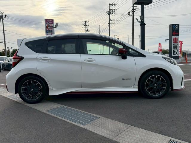 ノート ｅ－パワーニスモ　純正ナビゲーション　アラウンドビューモニター　ＬＥＤヘッドライト　純正ＡＷ　インテリジェントエマージェンシーブレーキ　車線逸脱警告　インテリジェントキー　シャークアンテナ　ＥＴＣ　Ｂｔ　ＤＶＤ　ＣＤ（21枚目）