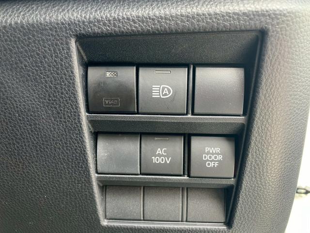 ノア ハイブリッドＳ－Ｚ　純正１０．５インチＤＰ　モデリスタエアロ　ＡＤＶパーク　オートライト　オートハイビーム　Ｗエアコン　ＡＣＣ　全方位カメラ　シートヒーター　両側電動スライドドア　ＡＣ１００Ｖ　フルセグ　ナビキット（18枚目）