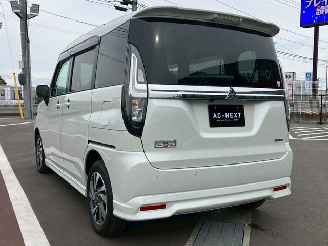 デリカＤ：２ カスタムハイブリッドＭＶ　全方位カメラパッケージ　４ＷＤ　１０インチナビ　全周囲カメラ　フルセグ　ＢＴ　ＵＳＢ　ＣＤ　ＤＶＤ　ＨＤＭＩ　ＡＣＣ　衝突軽減　レーンキープ　コーナーセンサー　アイドリングストップ　シートヒーター　両側電動スライドドア（32枚目）