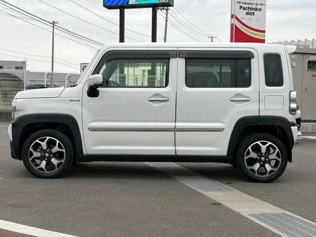 ハスラー ハイブリッドＸターボ　純正９インチナビ　Ｂｌｕｅｔｏｏｔｈ　アップルカープレイ　フルセグＴＶ　ＣＤ　ＤＶＤ　ＬＥＤヘッドランプ　ＬＥＤフォグランプ　純正１５インチアルミ　前席シートヒーター　全方位カメラ　ＥＴＣ２．０（5枚目）