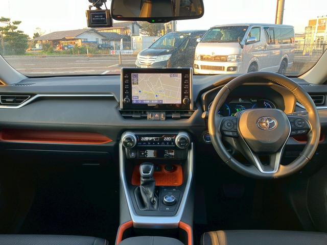 ＲＡＶ４ 　純正ＤＰ　ＡＣＣ　ドラレコ　バックカメラ　ＥＴＣ　フォグランプ　ステリングヒーター　シートヒーター　シートクーラー　ルーフレール　ＢＳＭ　合皮シート　パワーシート　スマートキー　キーレス　電格ミラー（2枚目）