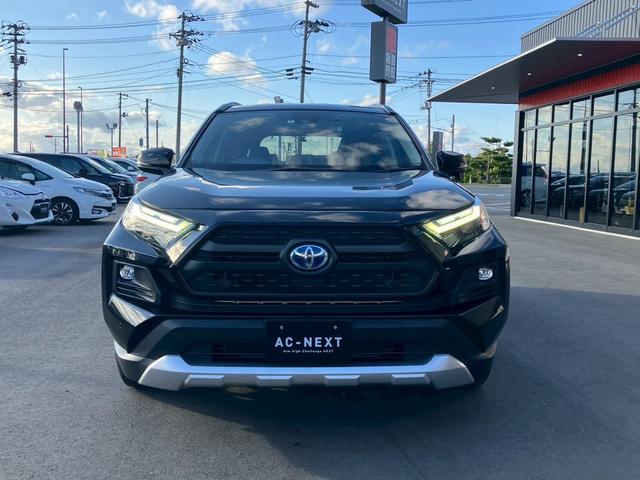 ＲＡＶ４ 　純正ＤＰ　ＡＣＣ　ドラレコ　バックカメラ　ＥＴＣ　フォグランプ　ステリングヒーター　シートヒーター　シートクーラー　ルーフレール　ＢＳＭ　合皮シート　パワーシート　スマートキー　キーレス　電格ミラー（4枚目）