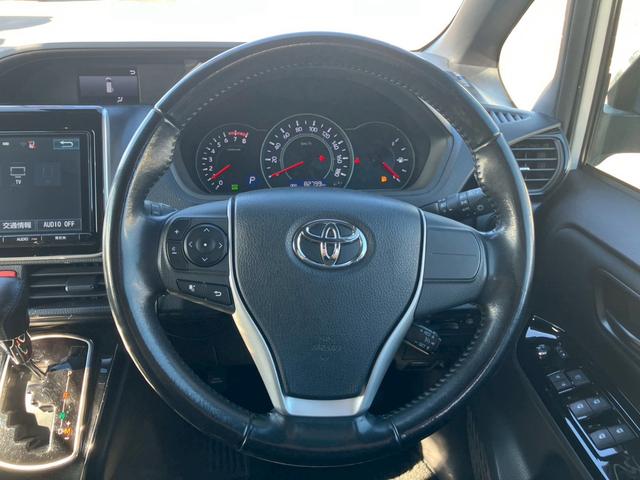 ノア Si 純正9インチナビ 12.1インチフリップダウンモニター 純正アルミ Bluetooth フルセグTV バックカメラ ドライブレコーダー ETC2.0 クルーズコントロール プリクラッシュセーフティー(9枚目)