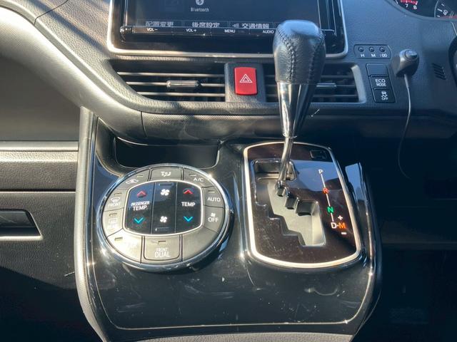 ノア Si 純正9インチナビ 12.1インチフリップダウンモニター 純正アルミ Bluetooth フルセグTV バックカメラ ドライブレコーダー ETC2.0 クルーズコントロール プリクラッシュセーフティー(12枚目)