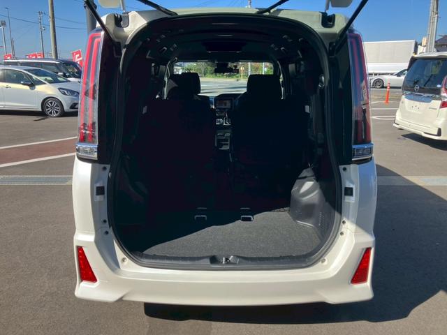 ノア Si 純正9インチナビ 12.1インチフリップダウンモニター 純正アルミ Bluetooth フルセグTV バックカメラ ドライブレコーダー ETC2.0 クルーズコントロール プリクラッシュセーフティー(27枚目)