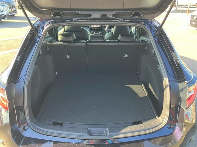 カローラツーリング ハイブリッド　ダブルバイビー　モデリスタエアロ　純正８インチナビ　フルセグ　バックカメラ　衝突軽減ブレーキ　レーンキープ　ブラインドスポットモニター　ハーフレザーシート　クリアランスソナー　オートハイビーム　ステアリングリモコン（26枚目）