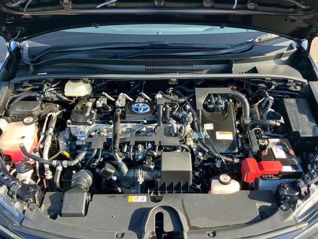 カローラツーリング ハイブリッド　ダブルバイビー　モデリスタエアロ　純正８インチナビ　フルセグ　バックカメラ　衝突軽減ブレーキ　レーンキープ　ブラインドスポットモニター　ハーフレザーシート　クリアランスソナー　オートハイビーム　ステアリングリモコン（27枚目）