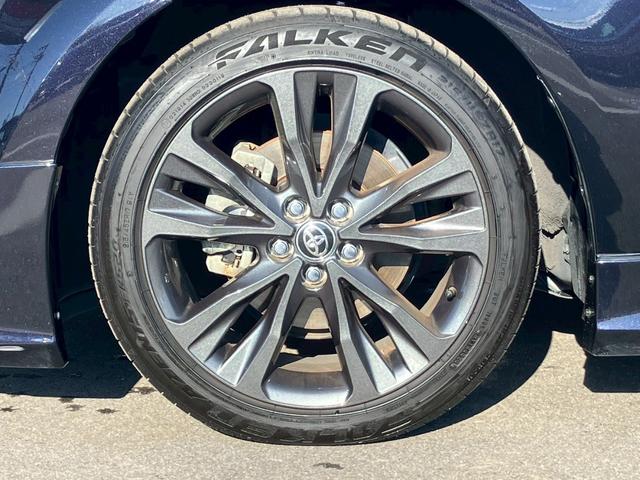 カローラツーリング ハイブリッド　ダブルバイビー　モデリスタエアロ　純正８インチナビ　フルセグ　バックカメラ　衝突軽減ブレーキ　レーンキープ　ブラインドスポットモニター　ハーフレザーシート　クリアランスソナー　オートハイビーム　ステアリングリモコン（29枚目）