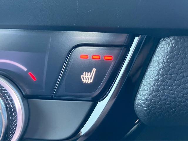 フィット ｅ：ＨＥＶリュクス　純正９インチナビ　フルセグＴＶ　Ｂカメラ　Ｂｌｕｅｔｏｏｔｈ　ＣＤ　ＤＶＤ　ハーフレザーシート　シートヒーター　ＬＥＤヘッドライト　アダプティブクルーズコントロール　レーンキープ　純正１６インチＡＷ（17枚目）