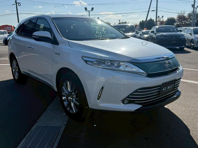 働いているスタッフは、中古車販売に携わってきたスタッフばかりなので車の知識やアドバイスはお任せください。「買ってよかった」「乗って楽しい」と思える一台のご提供をお約束します！