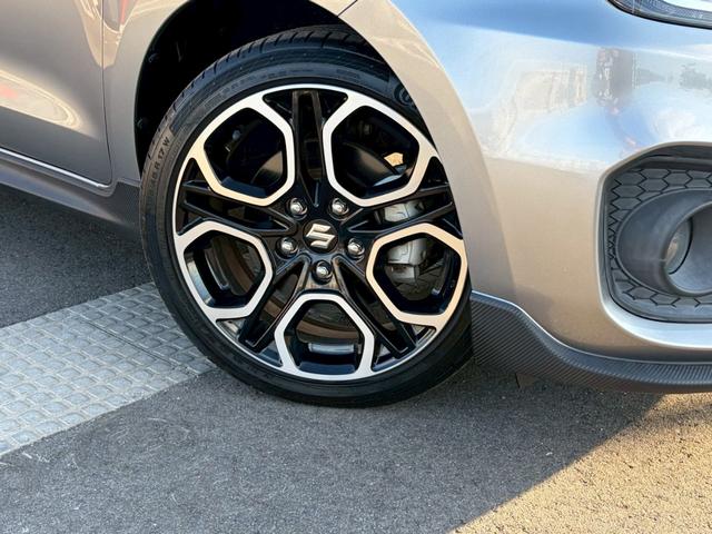 スイフトスポーツ ベースグレード　純正８インチナビ　全方位カメラ　純正アルミ　運転席シートヒーター　フルセグＴＶ　Ｂｌｕｅｔｏｏｔｈ　ＣＤ　プッシュスタート　パドルシフト　ＡＣＣ　ＥＴＣ　ドライブレコーダー　ブラインドスポットモニター（7枚目）