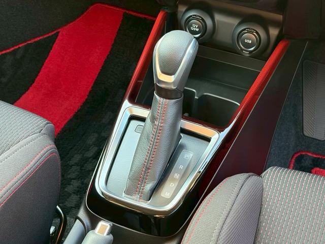 スイフトスポーツ ベースグレード　純正８インチナビ　全方位カメラ　純正アルミ　運転席シートヒーター　フルセグＴＶ　Ｂｌｕｅｔｏｏｔｈ　ＣＤ　プッシュスタート　パドルシフト　ＡＣＣ　ＥＴＣ　ドライブレコーダー　ブラインドスポットモニター（13枚目）