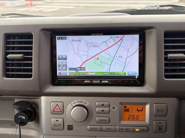 エブリイワゴン ＰＺターボスペシャル　助手席側電動オートステップ　純正アルミ　両側電動スライドドア　７インチ社外ナビ　フルセグＴＶ　Ｂｌｕｅｔｏｏｔｈ　運転席シートヒーター　ＨＩＤヘッドアンプ　フロントフォグランプ　フルタイム４ＷＤ（10枚目）
