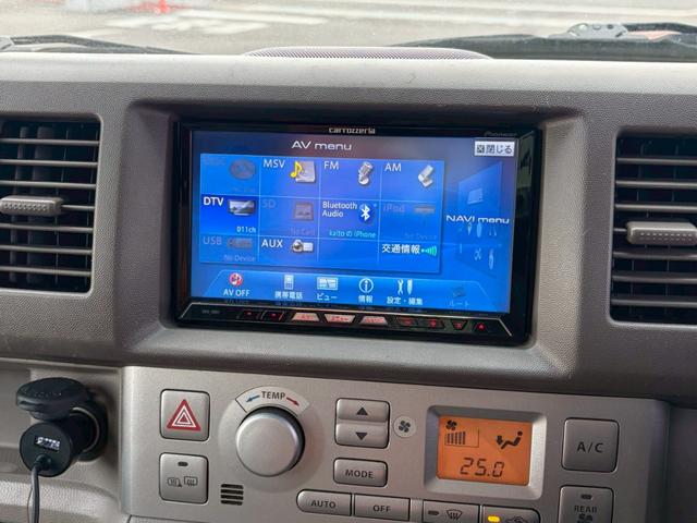 エブリイワゴン ＰＺターボスペシャル　助手席側電動オートステップ　純正アルミ　両側電動スライドドア　７インチ社外ナビ　フルセグＴＶ　Ｂｌｕｅｔｏｏｔｈ　運転席シートヒーター　ＨＩＤヘッドアンプ　フロントフォグランプ　フルタイム４ＷＤ（11枚目）