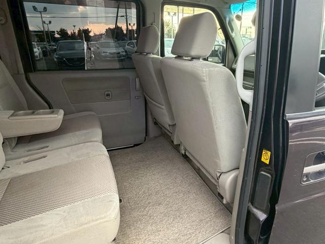 エブリイワゴン ＰＺターボスペシャル　助手席側電動オートステップ　純正アルミ　両側電動スライドドア　７インチ社外ナビ　フルセグＴＶ　Ｂｌｕｅｔｏｏｔｈ　運転席シートヒーター　ＨＩＤヘッドアンプ　フロントフォグランプ　フルタイム４ＷＤ（20枚目）