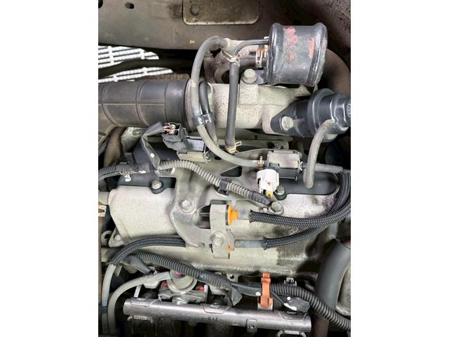 エブリイワゴン ＰＺターボスペシャル　助手席側電動オートステップ　純正アルミ　両側電動スライドドア　７インチ社外ナビ　フルセグＴＶ　Ｂｌｕｅｔｏｏｔｈ　運転席シートヒーター　ＨＩＤヘッドアンプ　フロントフォグランプ　フルタイム４ＷＤ（23枚目）