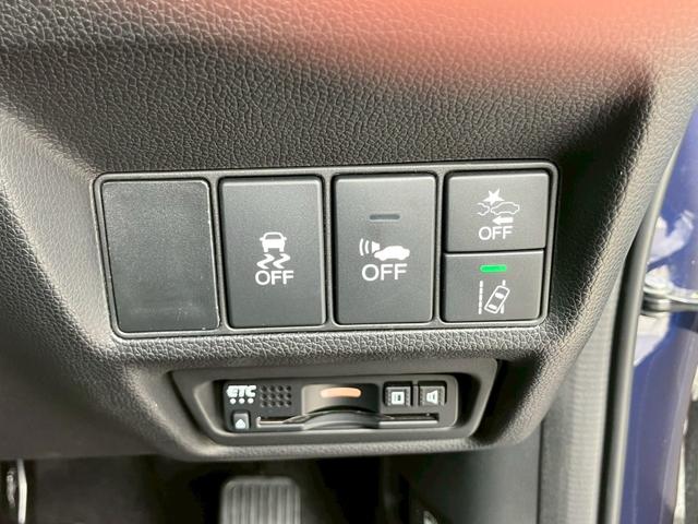 ステップワゴンスパーダ スパーダハイブリッド　Ｇ・ＥＸ　ホンダセンシング　純正９インチナビ　フルセグ　バックカメラ　ホンダセンシング　ハーフレザーシート　シートヒーター　ステアリングリモコン　クルーズコントロール　衝突軽減ブレーキ　レーンキープ　両側電動スライドドア　ＥＴＣ（21枚目）