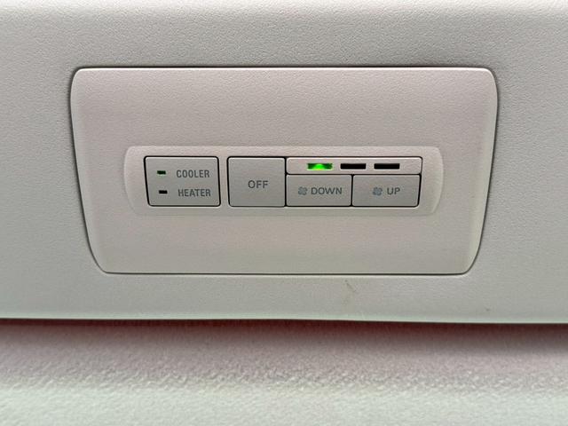 リアクーラー／リアヒーター